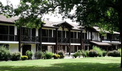 Auberge des Pins : Hotels proche de Luglon