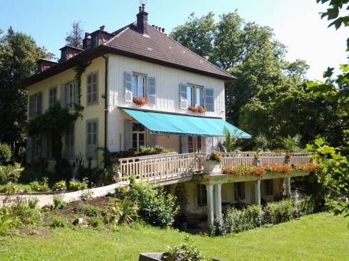 Chambres d'hôtes Le Petit Roche : Maisons d'hotes proche de Chissey-sur-Loue
