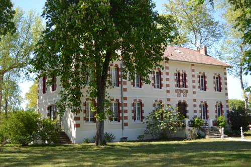 Chambres d'hôtes le Domaine de Lugazaut : B&B / Chambres d'hotes proche de Mont-de-Marsan