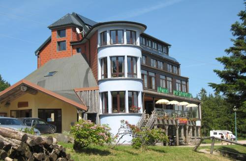 Les Terrasses du Lac Blanc - Studios & Appartements : Hotels proche de Plainfaing