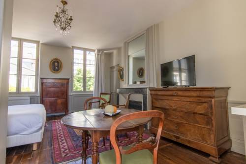La Maison d'Aristide - Le confort du centre historique de Bourges : Appartements proche de Saint-Caprais