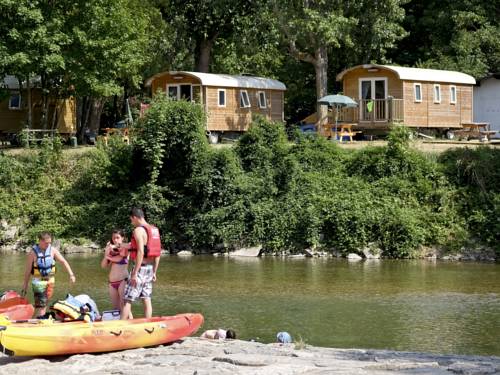 Huttopia Millau : Campings proche de Creissels