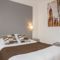 Hotels Logis La Belle Poule : photos des chambres