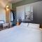 Hotels B&B HOTEL Honfleur : photos des chambres
