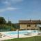 Maisons de vacances Cosy Holiday Home in Loubejac Aquitaine with Swimming Pool : photos des chambres