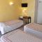 Hotels Anglade Hotel : photos des chambres
