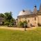 Maisons de vacances Heritage Castle in Chaleix with shared pool : photos des chambres