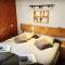 Hotels Hotel Au Bon Accueil : photos des chambres