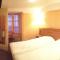 Hotels Hotel De L'Abbaye : photos des chambres