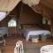 Tentes de luxe Les Toiles de La Tortillere tentes luxes safari lodge glamping insolite : photos des chambres