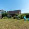 Maisons de vacances Modern Holiday Home in Plouhinec France with Sea Near : photos des chambres