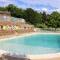Chalets Chalet de 3 chambres avec piscine partagee jardin et wifi a Gravieres : photos des chambres