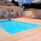 Villas Villa de 4 chambres avec piscine privee jardin clos et wifi a Meynes : photos des chambres