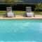 Villas Villa de 6 chambres avec piscine privee jardin clos et wifi a Mur de Barrez : photos des chambres