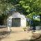 Maisons de vacances Maison d'une chambre avec piscine partagee sauna et jardin clos a Chouzy sur Cisse : photos des chambres