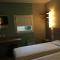 Hotels ibis budget Rochefort : photos des chambres