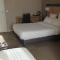 Hotels Brit Hotel La Ferte Bernard : photos des chambres