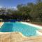Maisons de vacances Beautiful cottage with private pool in France : photos des chambres