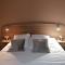 Hotels Hotel The Originals Romans-sur-Isere Le Clos des Tanneurs : photos des chambres
