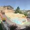 Maisons de vacances Beautiful Normandy Central City House for 8 with Private Heated Swim-pool -Maison entiere jusqu'a 8 couchages avec piscine privee chauffee : photos des chambres