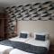 Hotels Auberge La Tomette, The Originals Relais : photos des chambres
