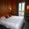 Hotels Hotel des Skieurs : photos des chambres