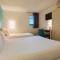 Hotels Comfort Hotel Orleans Saran : photos des chambres