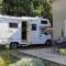 Tentes de luxe Charmant camping-car a la campagne : photos des chambres