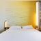 Hotels B&B HOTEL Reims Croix Blandin : photos des chambres