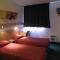 Hotels Mister Bed Chambray Les Tours : photos des chambres