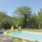 Maisons de vacances Awesome home in La Begude-De-Mazenc with 5 Bedrooms, Private swimming pool and Outdoor swimming pool : photos des chambres