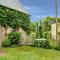 Maisons de vacances Lovely holiday home in Picauville with a furnished garden : photos des chambres