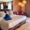 Hotels La Cote Saint Jacques : photos des chambres