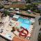 Maisons de vacances Bungalow de 3 chambres a Bretignolles sur Mer a 800 m de la plage avec piscine partagee et terrasse amenagee : photos des chambres