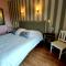 Hotels Hotel Les Hauts de Moureze : photos des chambres