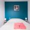 Appartements Gite Terracotta de Segre ✰ cuisine ✰ chambre (lit queen size) ✰ salon : photos des chambres