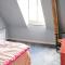 Appartements Amazing apartment in Houdetot with 2 Bedrooms : photos des chambres