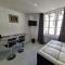 Appartements Appartement Sully-sur-Loire, 1 piece, 2 personnes - FR-1-590-251 : photos des chambres