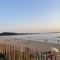 Appartements Apartment in excellent location, direct access to the beach, Plonevez-Porzay : photos des chambres