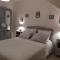 Maisons de vacances Gite Cravant-les-Coteaux, 6 pieces, 10 personnes - FR-1-381-395 : photos des chambres