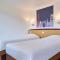 Hotels Kyriad Tarbes Bastillac : photos des chambres