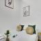 Appartements CMG - Charmant studio 2P - Kremlin-Bicetre - Place d'Italie 8 : photos des chambres