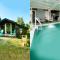 Chalets Isba Tiny House piscine couverte a partager : photos des chambres