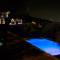Maisons de vacances La Colombe sous les Oliviers Gite en Rez de Jardin avec piscine - vue mer et lac - Boooking : photos des chambres