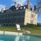 Villas Superb Chateausuites with pool at the Loire & horseboxes for 20 guests : photos des chambres