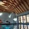Maisons de vacances Gite avec piscine interieure : photos des chambres