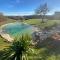 Villas Chez Bascans Corps de ferme renove avec jacuzzi et piscines 2 bassins : photos des chambres