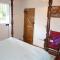 Appartements Ancient Country Cottage for 2, nature lovers paradise. : photos des chambres