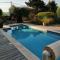 Maisons de vacances La Batiie Neuve avec piscine partage : photos des chambres