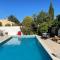 Villas Jolie villa a UZES, climatisee avec piscine : photos des chambres